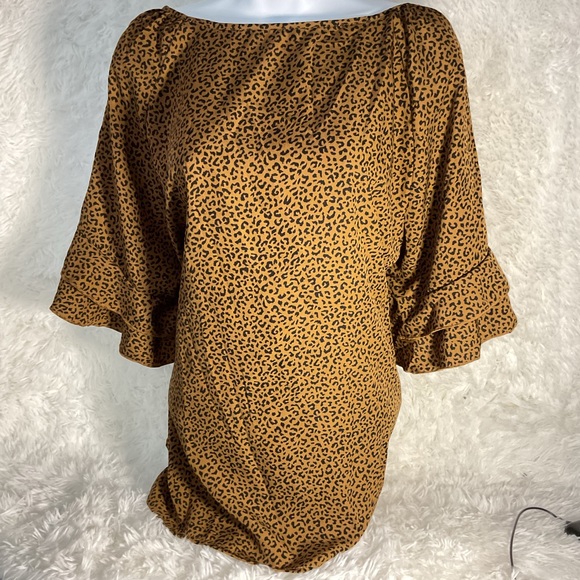Leopard Print Ruffle Sleeve Top - Picture 3 of 4